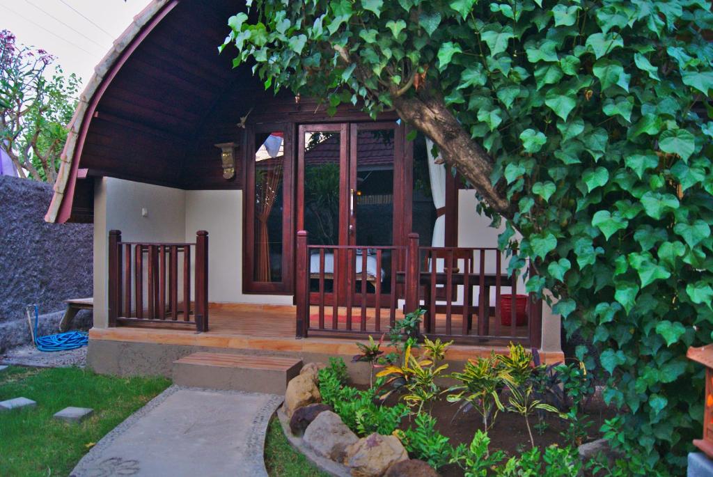 Jardí fora de GHamed Sari