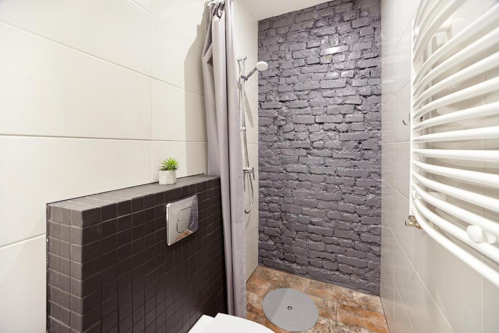 Ex Factory apartments - Four-Bedroom Apartment With Balcony