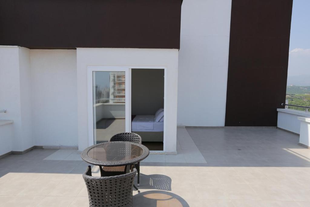 Upart Home - Double Room With Terrace