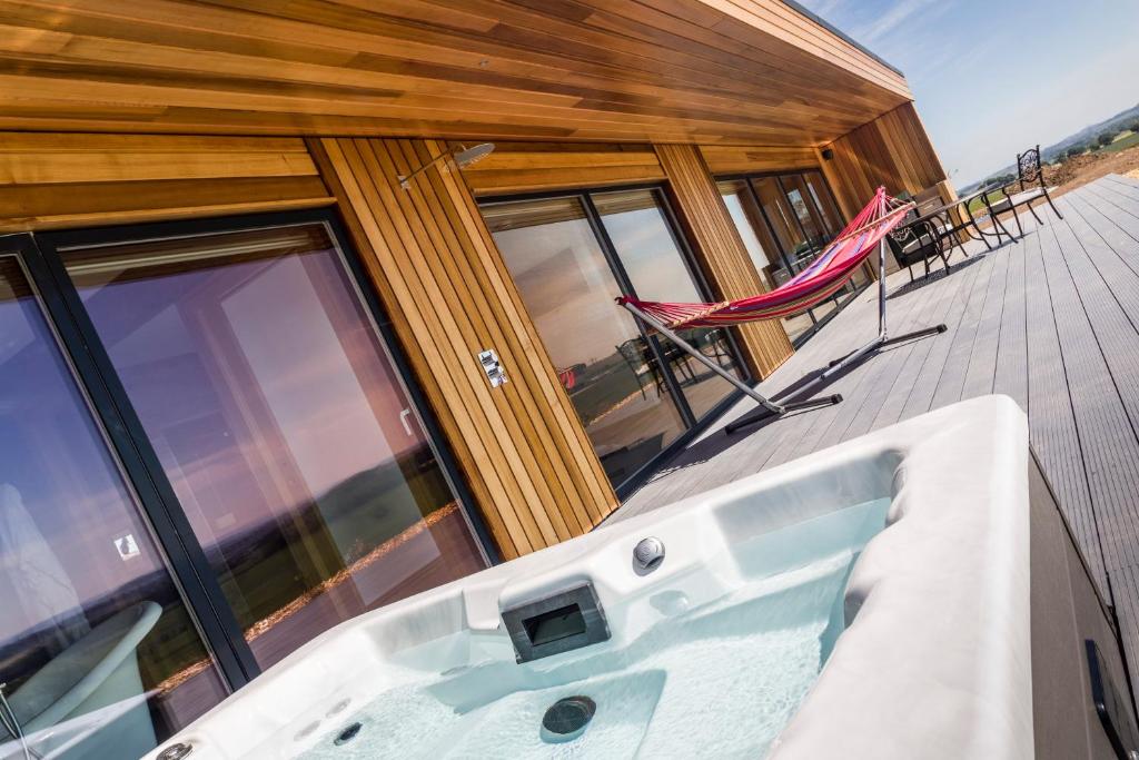Gambar di galeri bagi The Hideaway Experience di Dundee
