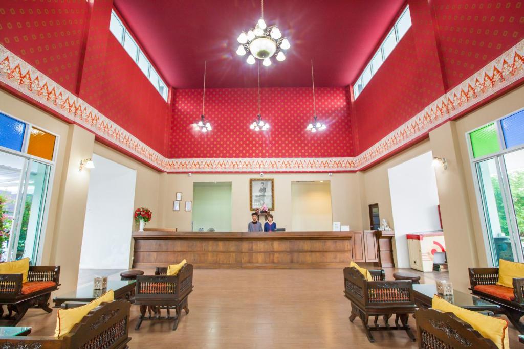 At Ruam Chok Hotel - Resim 6