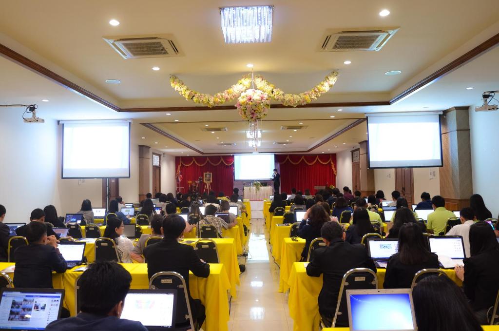 At Ruam Chok Hotel - Resim 18