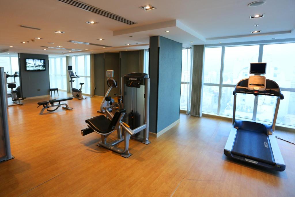 Фитнес-центр и/или тренажеры в Al Hamra Hotel