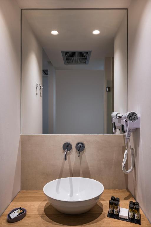 Kúpeľňa v ubytovaní Trianon Luxury Apartments & Suites