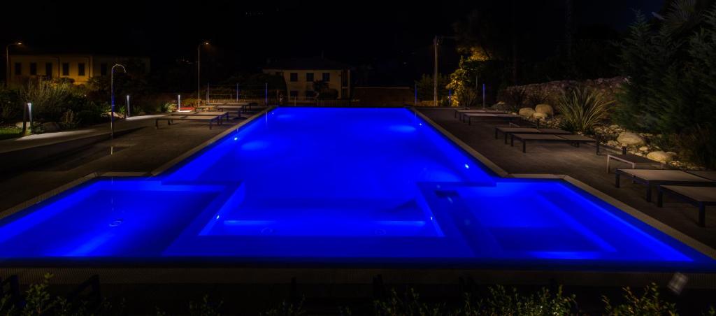 Bazén v ubytování Hotel Domaso nebo v jeho okolí