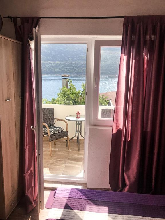 Apartments Lily - Standard Double Room With Shared Bathroom