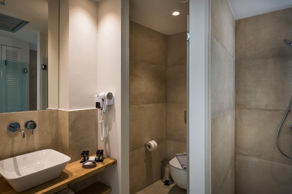 Trianon Luxury Apartments & Suites - 6