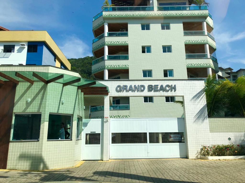  Condomínio Grand Beach