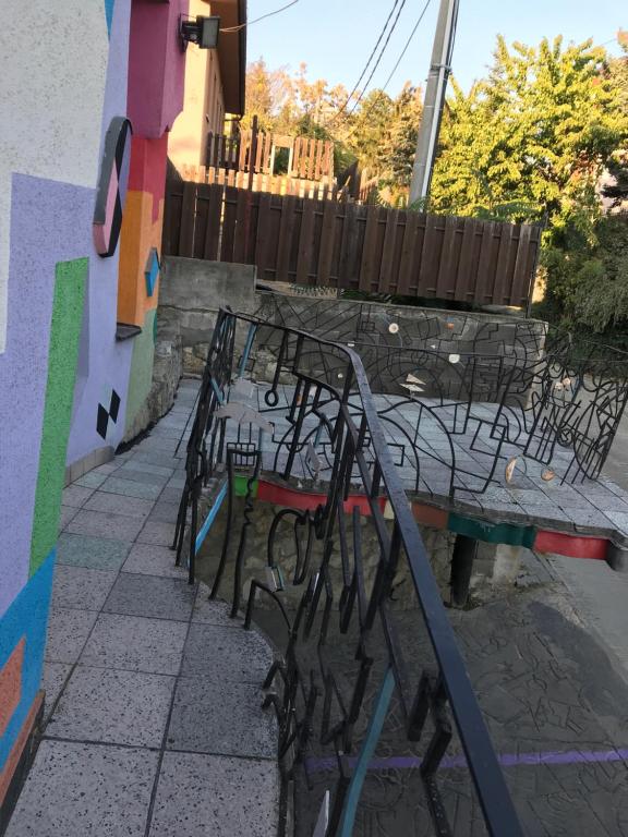 Hotel sebarozvoja s možnostou získania poznania a inšpirujúcich prostriedkov na uplatnovanie vedomia, premenu seba a prostredia interiéru - Resim 34