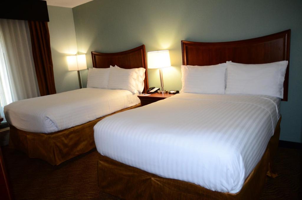 Baymont Inn & Suites Braselton - 