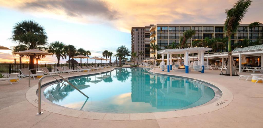 A piscina localizada em Sirata Beach Resort St Pete Beach ou nos arredores