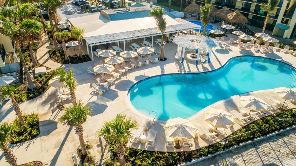 A piscina localizada em Sirata Beach Resort St Pete Beach ou nos arredores