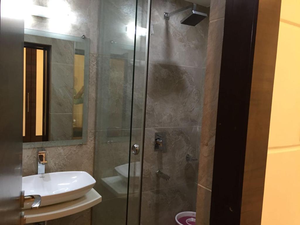 Koupelna v ubytování Hotel Rezo's