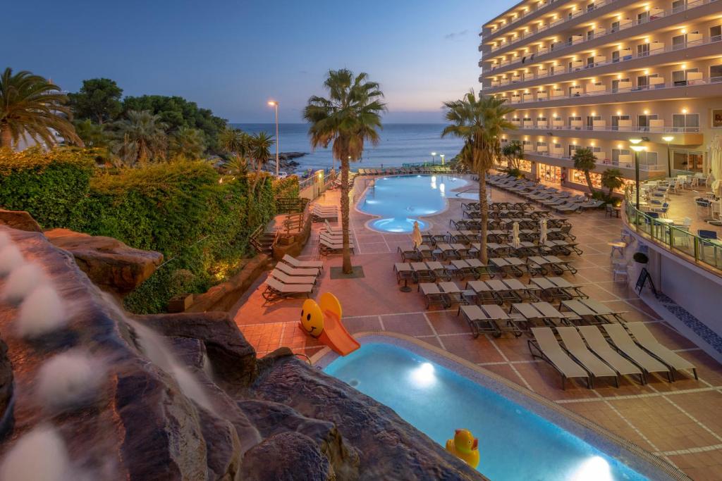 Gallery image of Hotel Cala Font in Salou