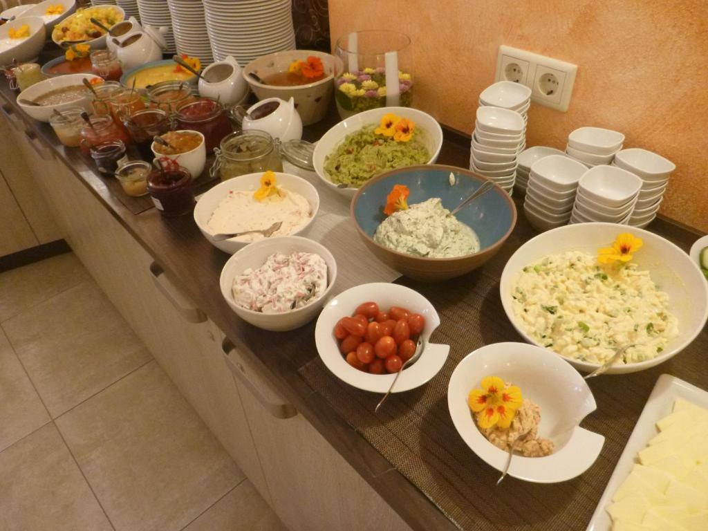 Jídlo v hotelu nebo okolí