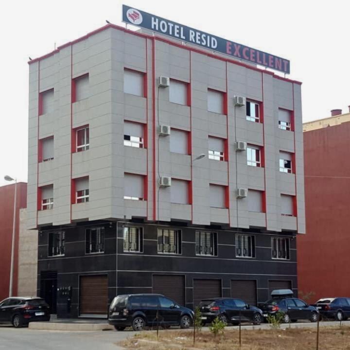 Budova, kde se aparthotel nachází