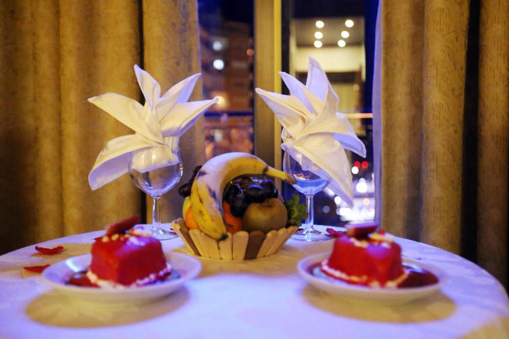 Comida en o cerca de este hotel