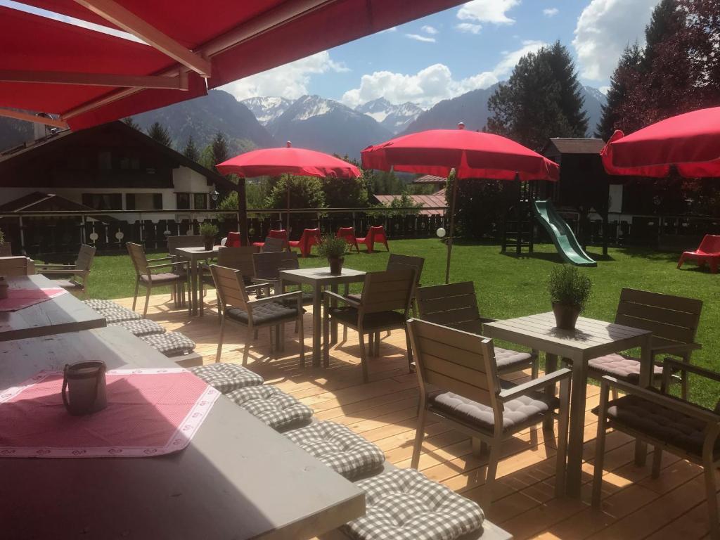 Nespecifikovaný výhled na hory nebo výhled na hory při pohledu z hotelu
