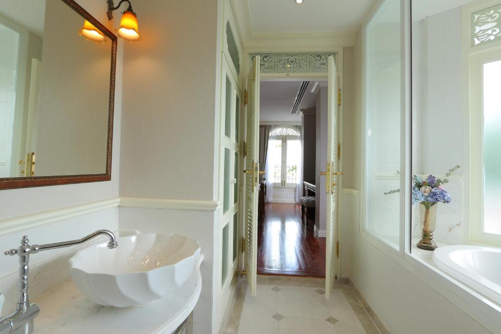 Hiranyakul House Riverside - Resim 6