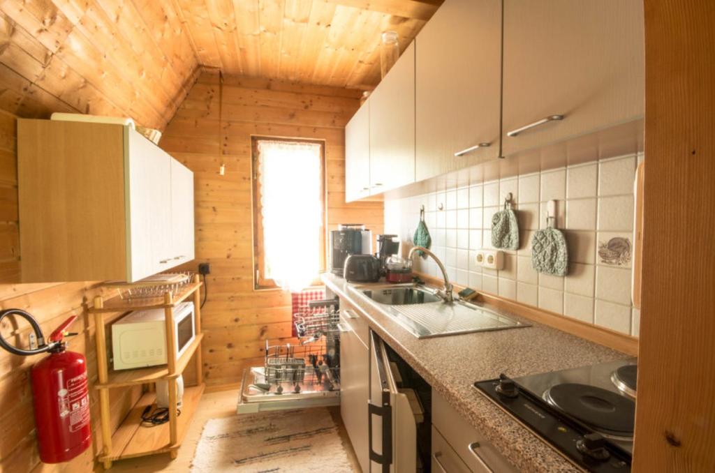 Kuchyň nebo kuchyňský kout v ubytování Ferienhaus Ederer