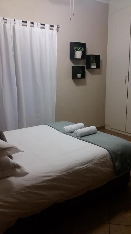 Private Apartments & Biz Stays Pretoria - One-Bedroom Apartment
