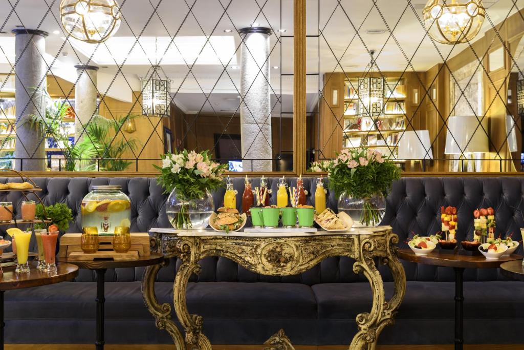 Boutique Hotel H10 Villa de la Reina - Resim 34