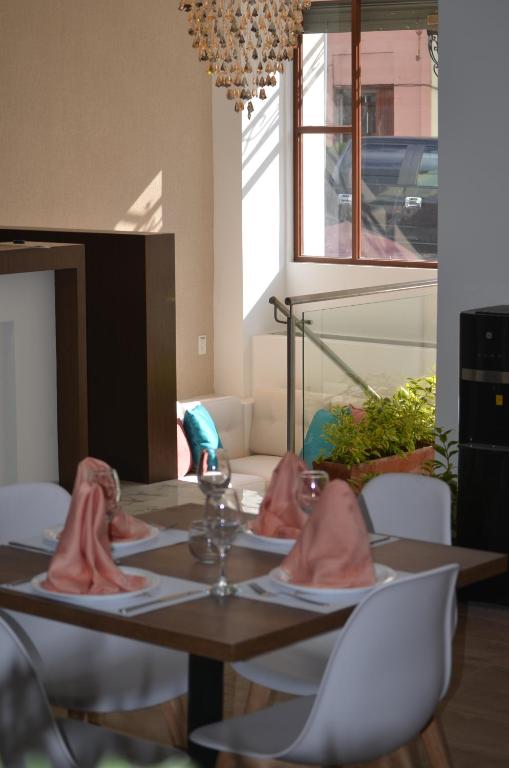 Posezení v ubytování Hotel Gran Mariscal Quito