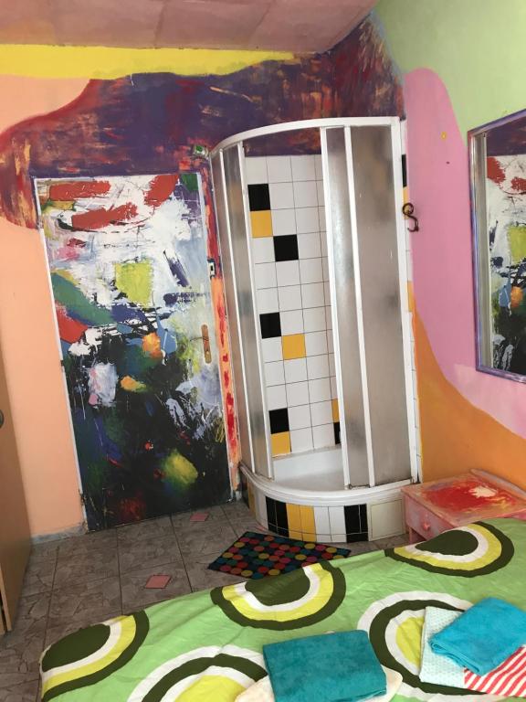 Hotel sebarozvoja s možnostou získania poznania a inšpirujúcich prostriedkov na uplatnovanie vedomia, premenu seba a prostredia interiéru - Resim 17