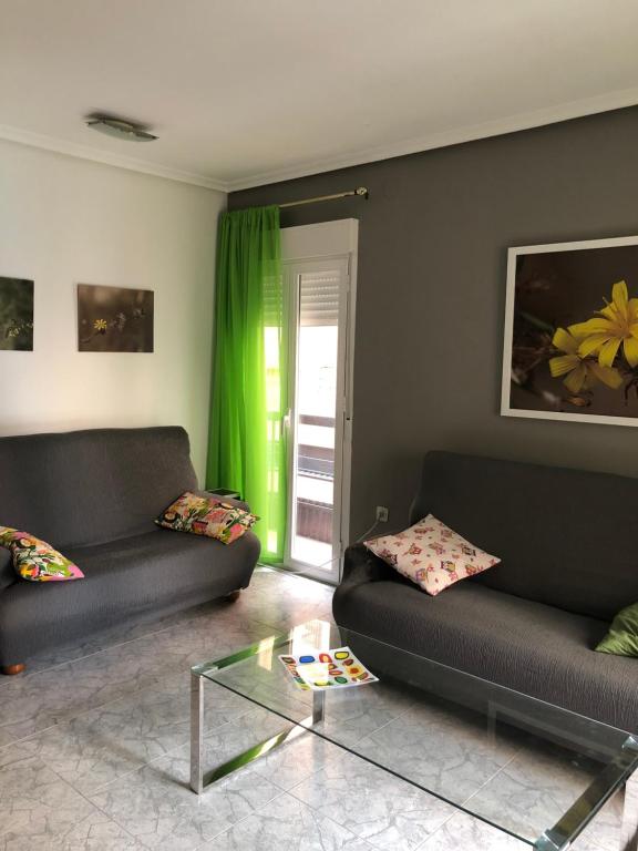 A seating area at Peso de la Harina - piso completo