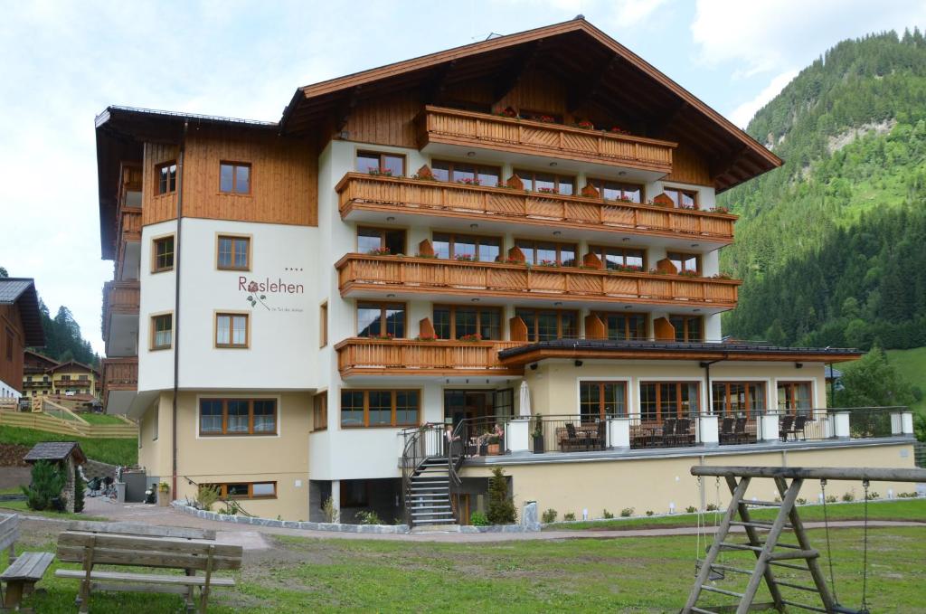 Budova, v ktorej sa hotel nachádza