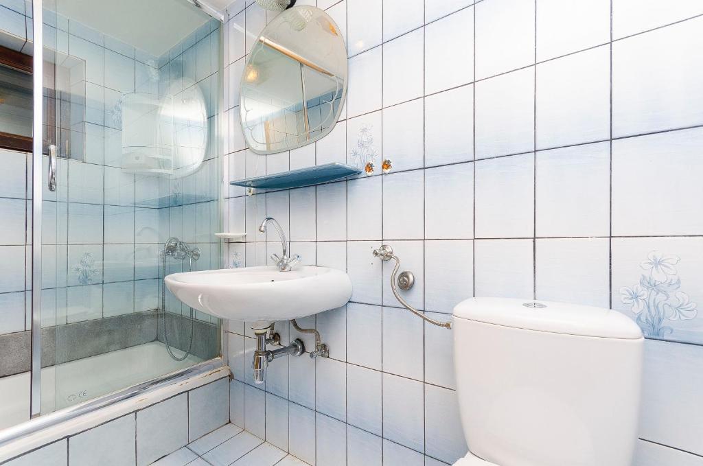 Kúpeľňa v ubytovaní Apartments Rozalija