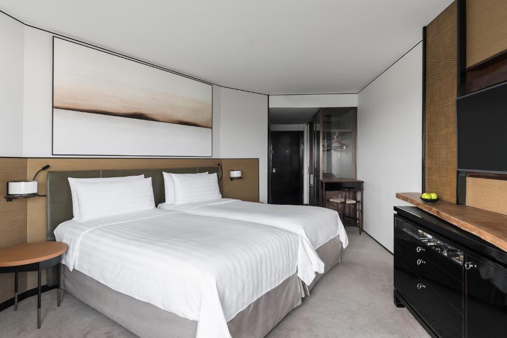 Shangri-La Singapore - Tower Wing Deluxe Twin Room