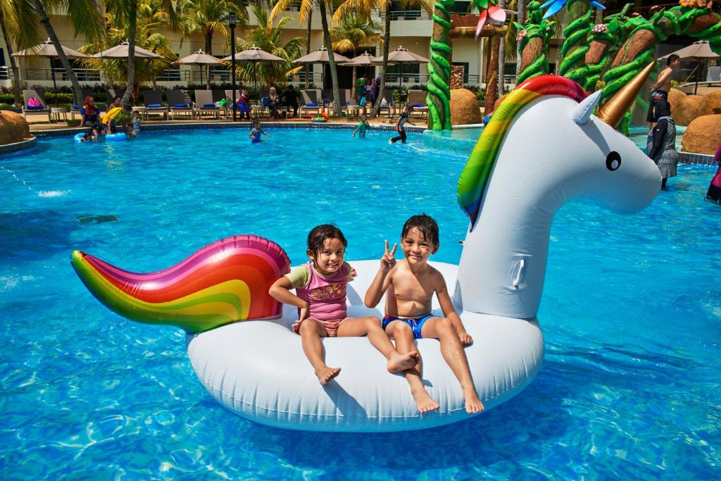 Bazén v ubytování Swiss-Garden Beach Resort, Kuantan nebo v jeho okolí