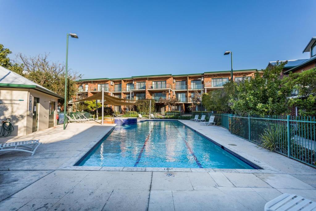 Perth Ascot Central Apartment Hotel Official - Resim 35