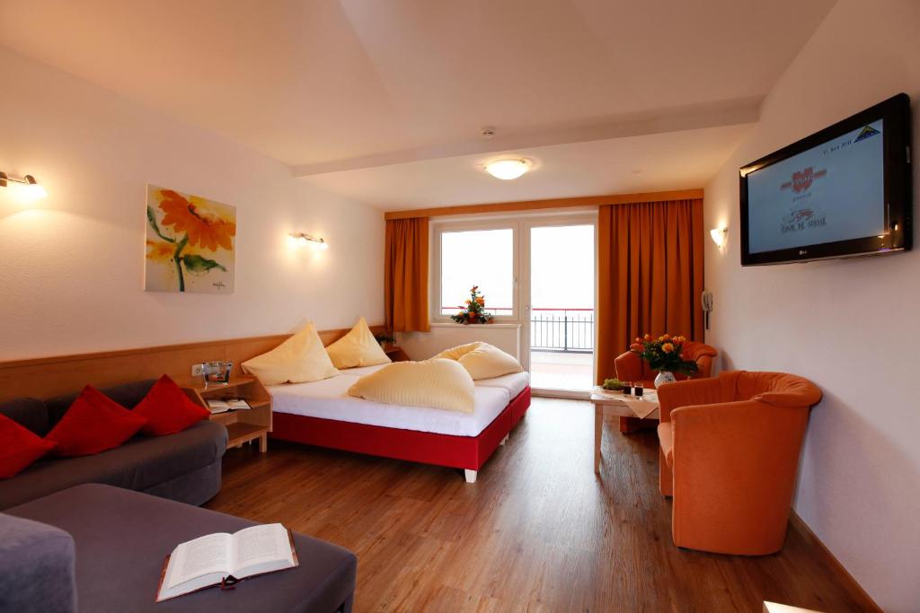 Posezení v ubytování Hotel Alpenroyal