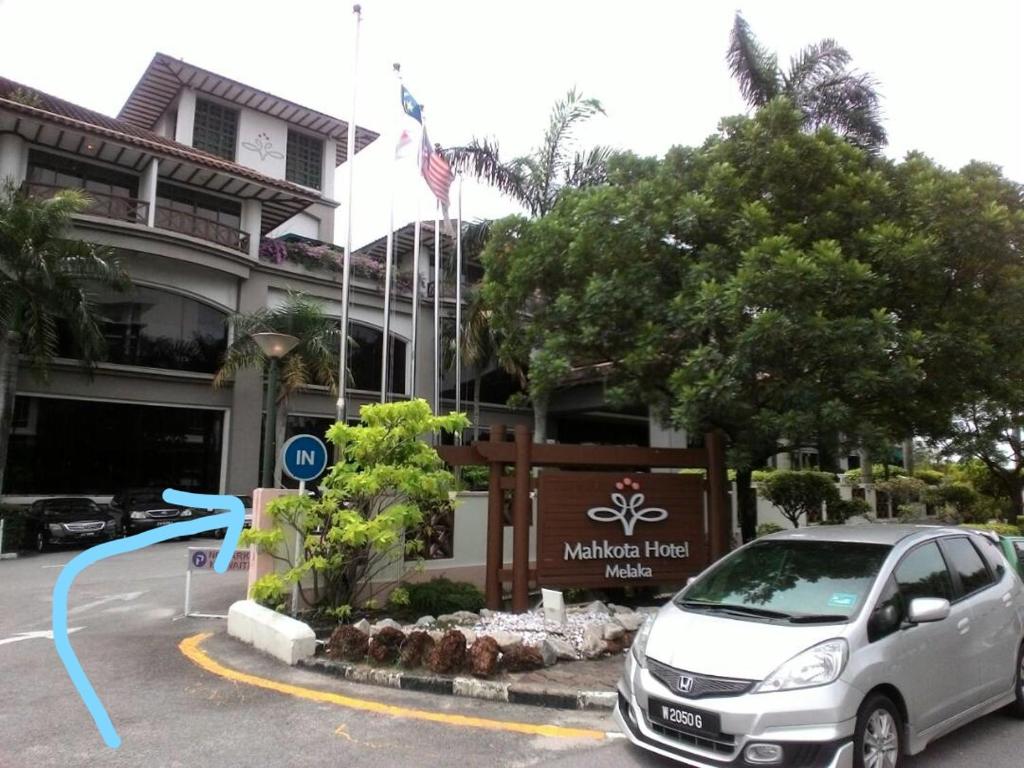 Το κτήριο όπου στεγάζεται  το ξενοδοχείο διαμερισμάτων