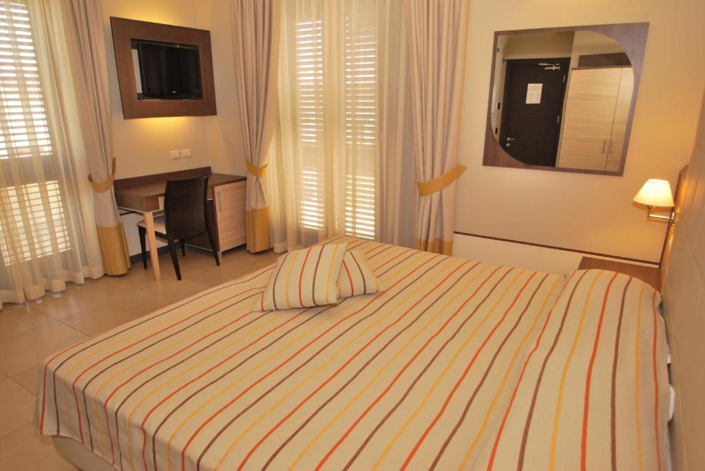 Hotel Milazzo - Chambre Double Standard Avec Balcon