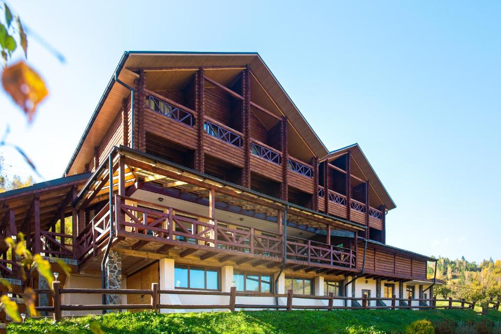 El edificio en el que está la posada