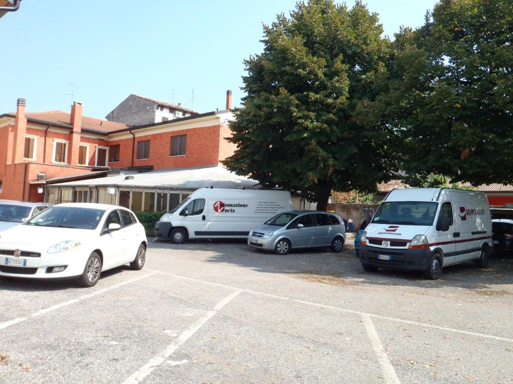 Fotografie z fotogalerie ubytování Albergo Pizzeria Sole v destinaci San Giovanni Lupatoto