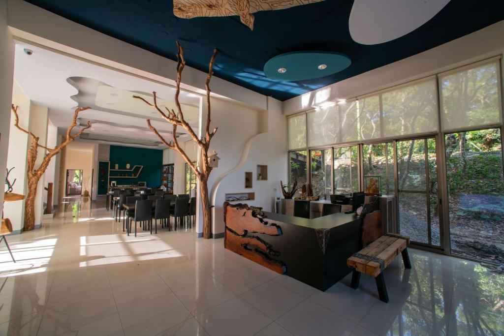 Area soggiorno di Toptai Homestay