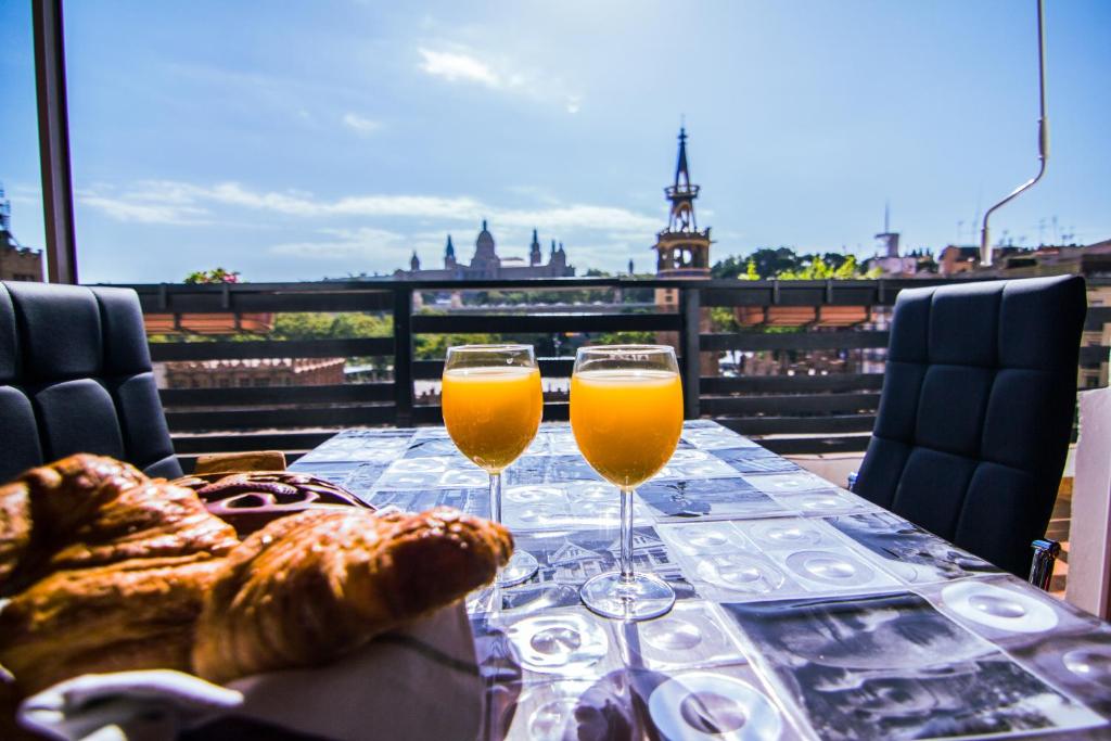 Nápoje v ubytovaní Unique Cozy Scenic Penthouse