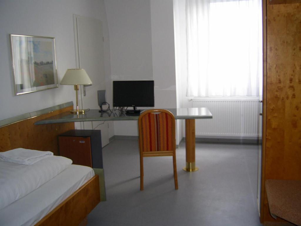 Willy Hotel Frankfurt - Resim 5