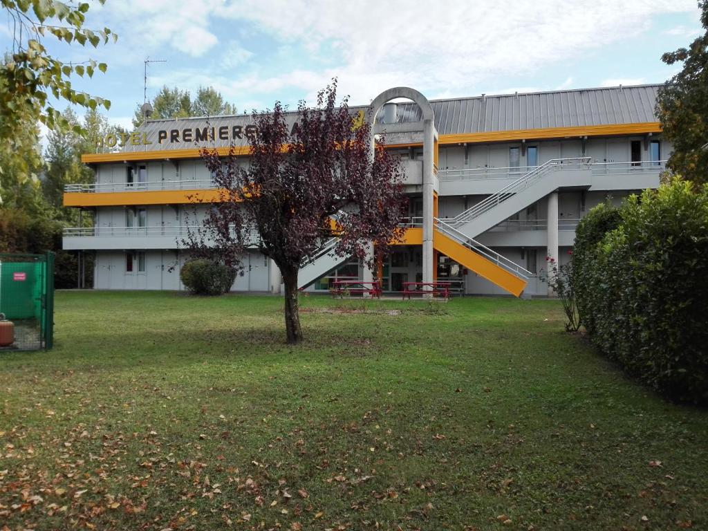 Zahrada ubytování Premiere Classe Grenoble Sud - Gieres Universite