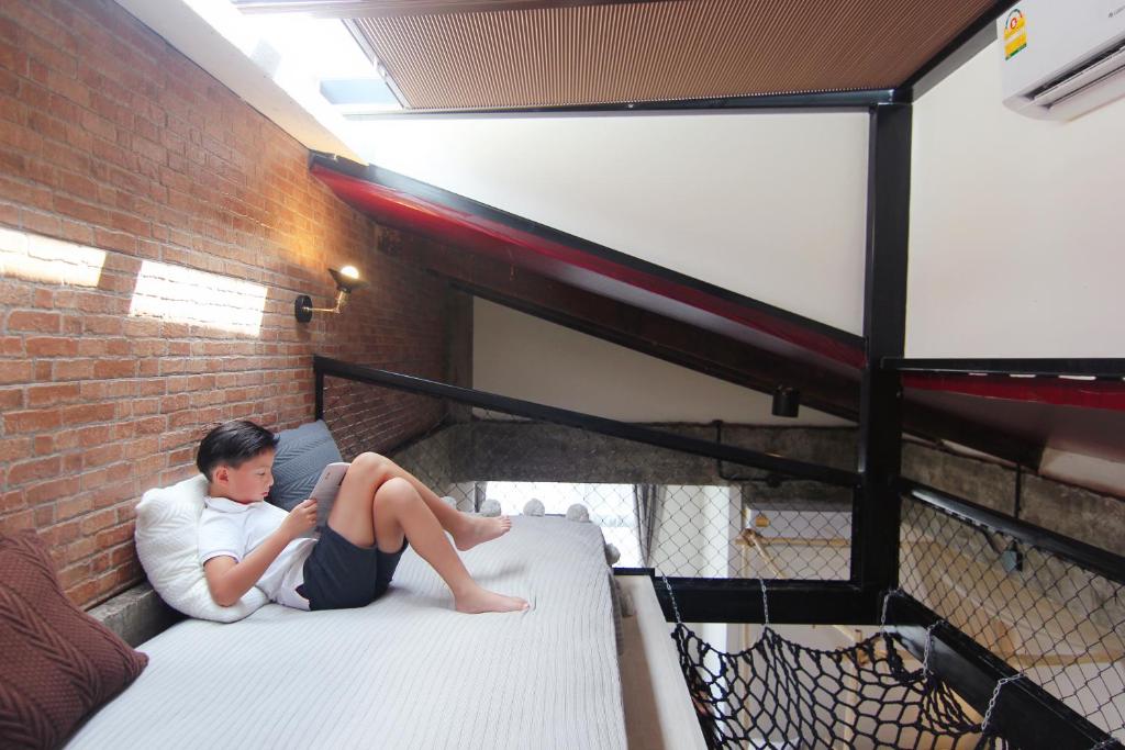 YOLO Bangkok Boutique Hotel - Resim 34