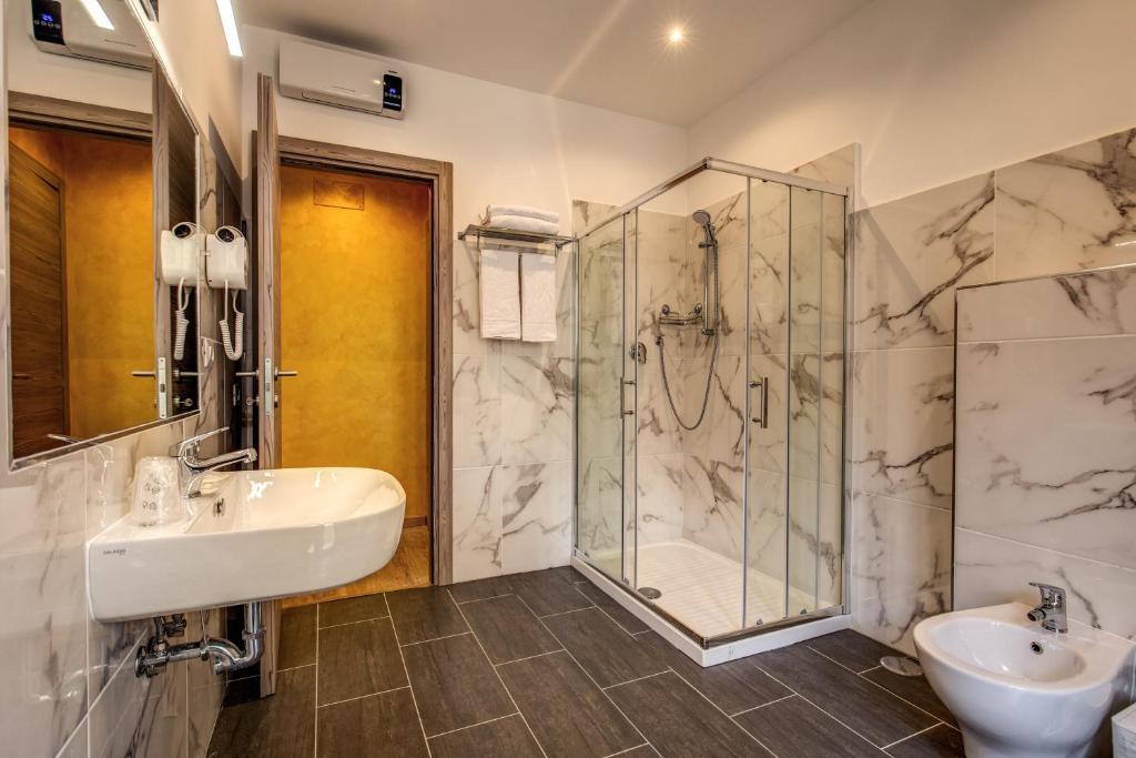 Hotel Osimar - Resim 27