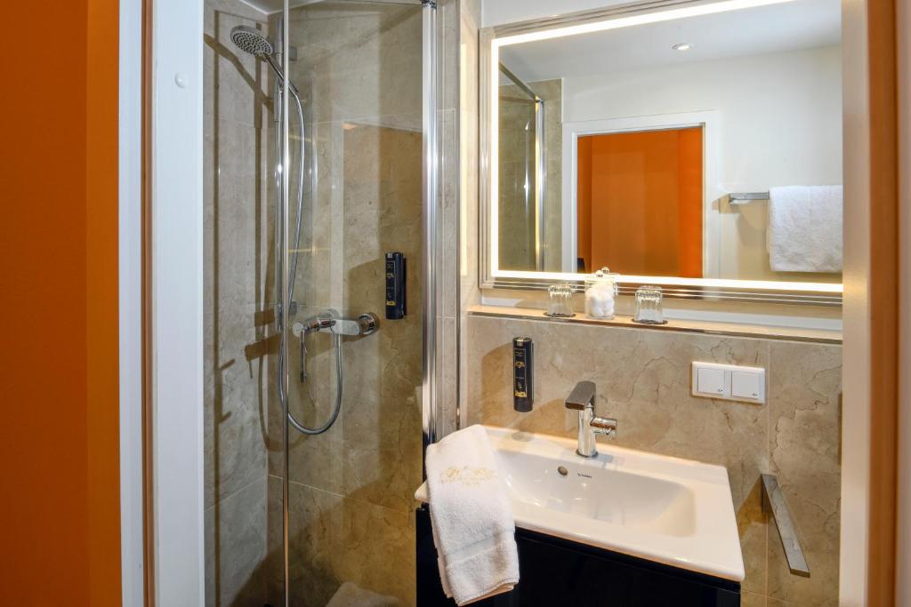 Koupelna v ubytování Hotel Heidelberger Hof