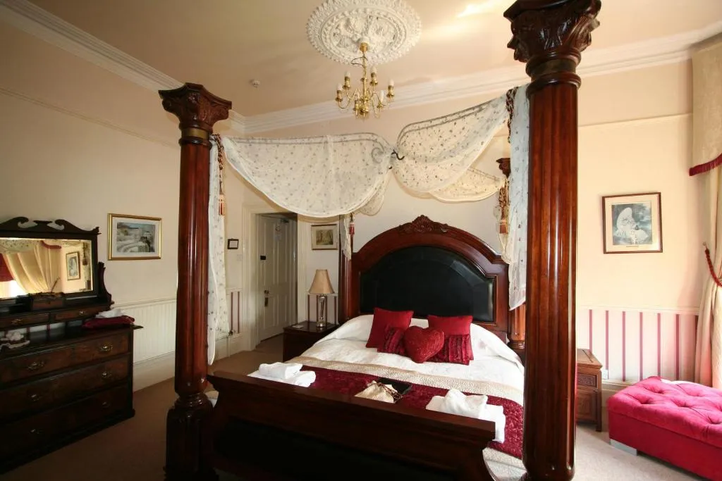 Cranleigh, Bath, United Kingdom