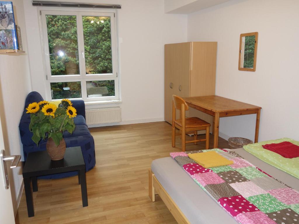 رزرو هتل و هاستل، اتاق های خصوصی در Prenzlauer Berg, 09037376597
