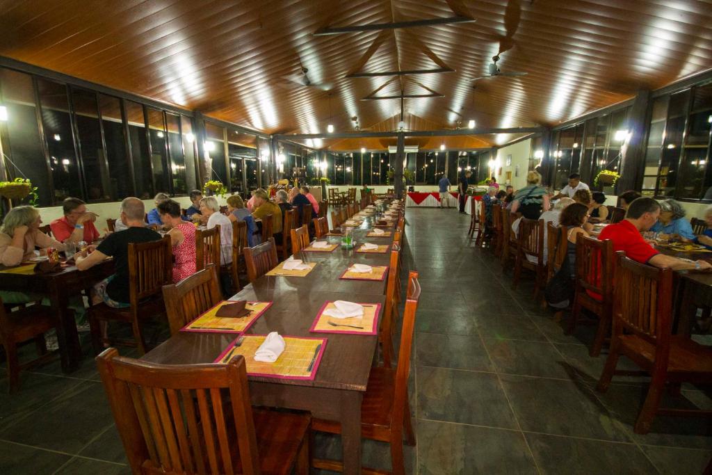 Restaurace v ubytování Cañon de la Vieja Lodge