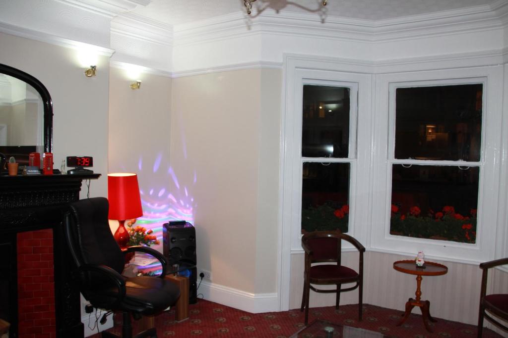 Ambassador Hotel - Resim 27